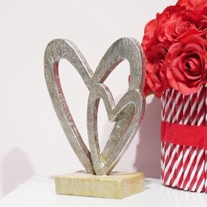 Modern Farmhouse Decor Resin Heart Sculpture Home Love Statue